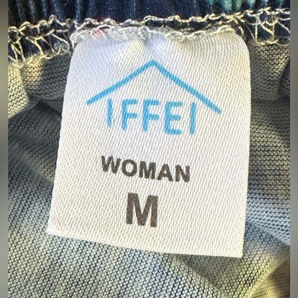 Women's Iffei Flowered Dress - Picture 6 of 6